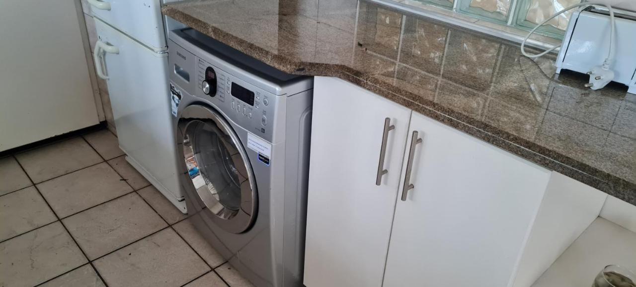 Stella Maris 144 Leilighet Amanzimtoti Eksteriør bilde
